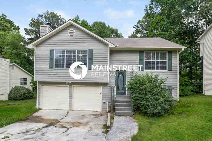 5559 Princeton Oaks Ln