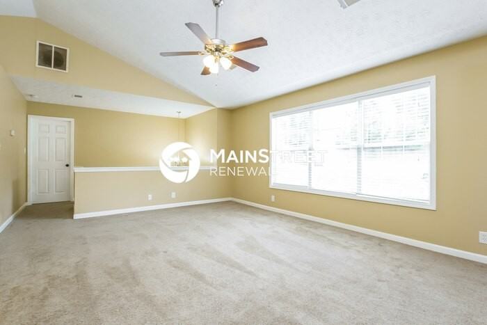 5559 Princeton Oaks Ln - Photo 5 of 16