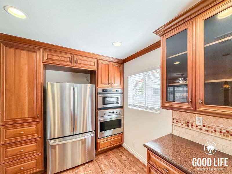 1770 W Chateau Ave - Photo 3 of 33