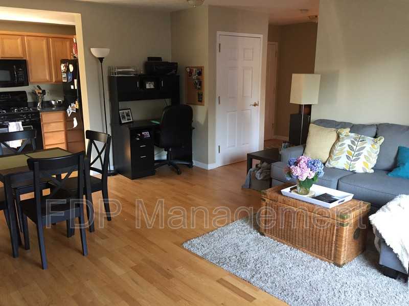 660 East Ave #306 - Photo 2 of 11