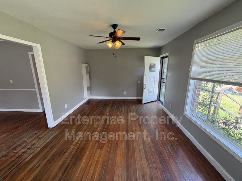 2083 Charleston Rd - Photo 4 of 16