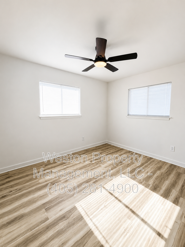 9609 Greystone Ave - Photo 4 of 11