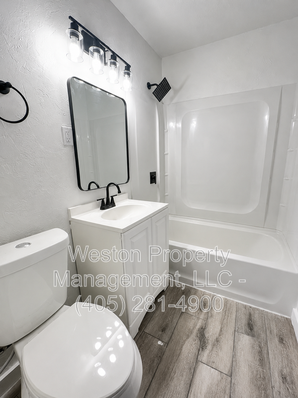 9609 Greystone Ave - Photo 5 of 11