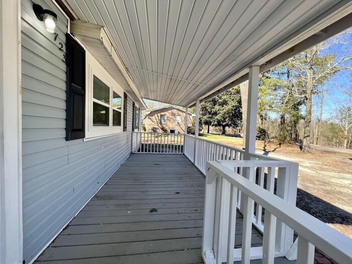 723 Wren Rd - Photo 3 of 34
