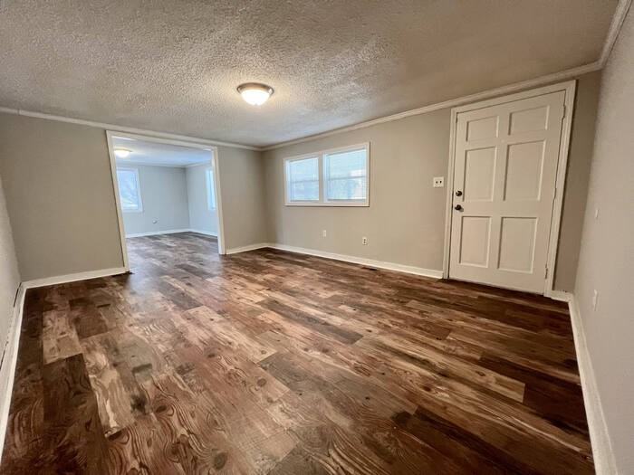 723 Wren Rd - Photo 5 of 34