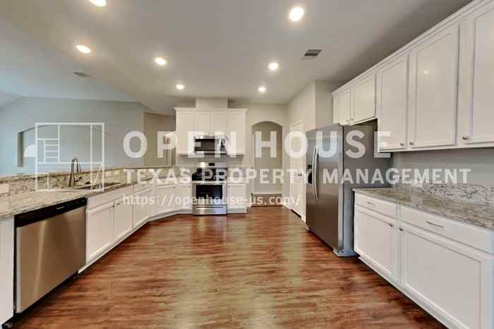 22502 Holbrook Springs Ct - Photo 6 of 20