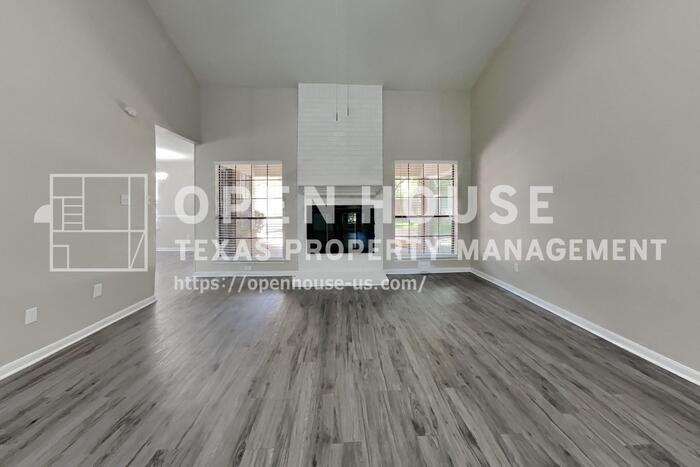 2811 Pineleaf Dr - Photo 4 of 24