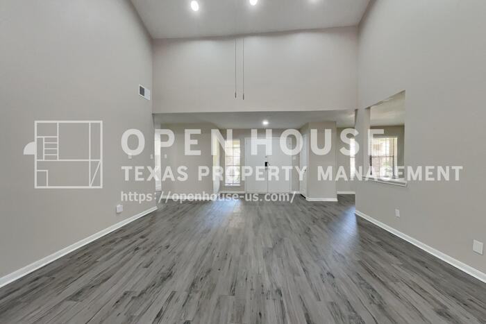 2811 Pineleaf Dr - Photo 5 of 24