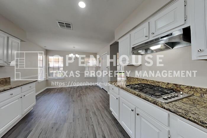 2811 Pineleaf Dr - Photo 7 of 24