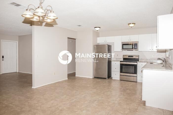 1287 Wadsworth St Se - Photo 6 of 16