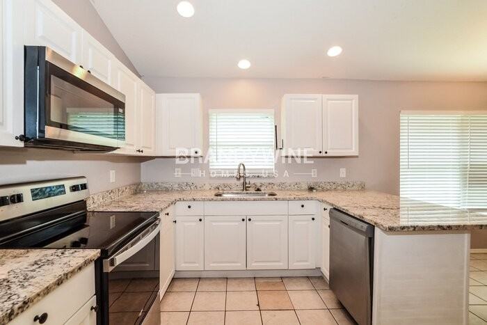 701 Washington St - Photo 5 of 20