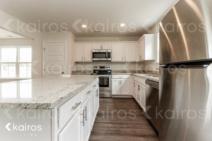 205 Western Red Cedar Dr - Photo 7 of 18