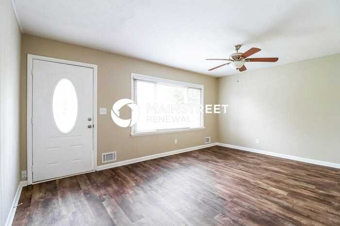 5602 Mockernut Ln - Photo 2 of 15