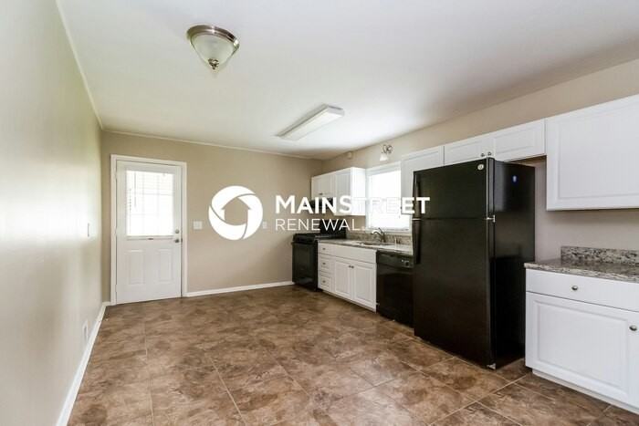 5602 Mockernut Ln - Photo 5 of 15