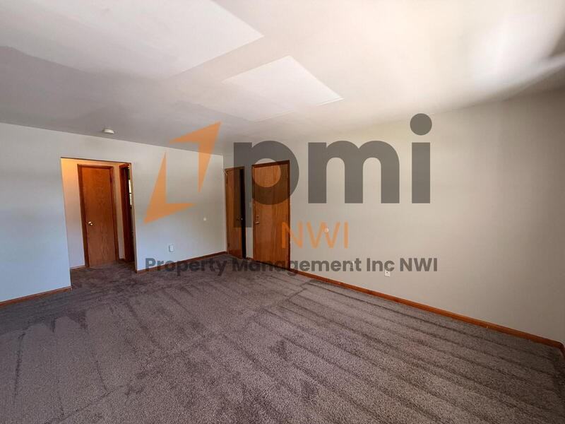 2591 Parkview St #1 - Photo 6 of 13