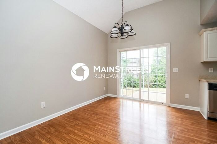 1474 Bern Dr - Photo 4 of 17