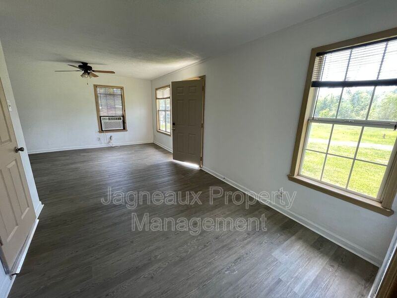 3635 Turk Vincent Rd - Photo 4 of 10