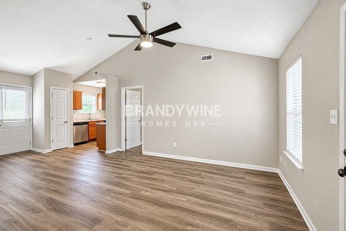 1735 Thriftwood Dr #1735 - Photo 4 of 25