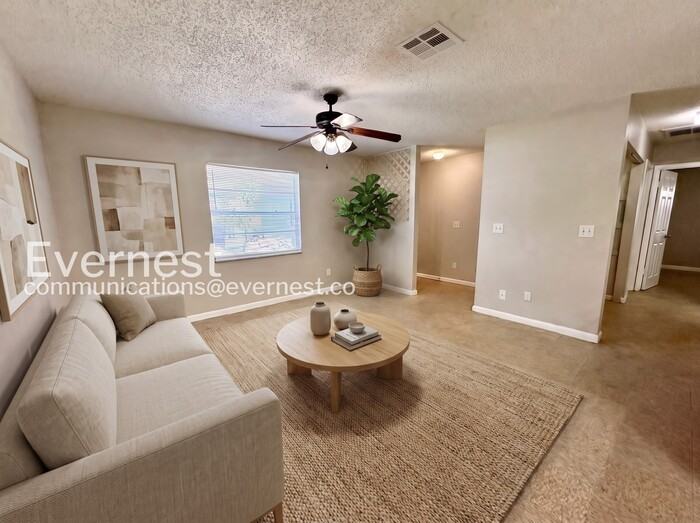 3062 Saint Paul Dr - Photo 3 of 19