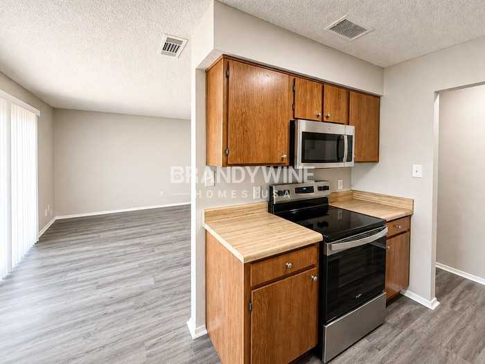 8428 Raymond Ave - Photo 7 of 23