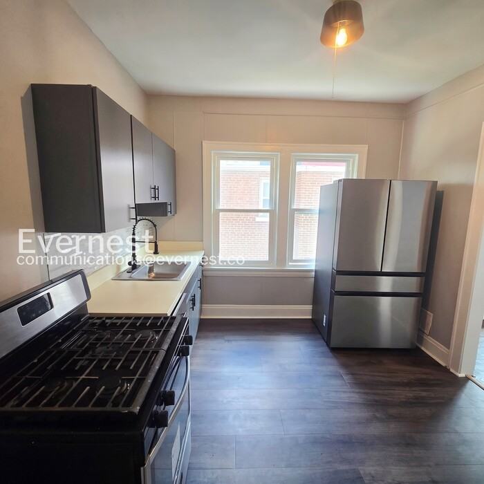3411 Beechwood Ave #2ndFL - Photo 7 of 32