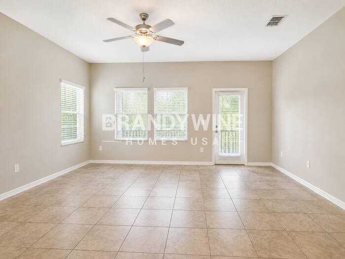 5580 Mercado Dr - Photo 6 of 33