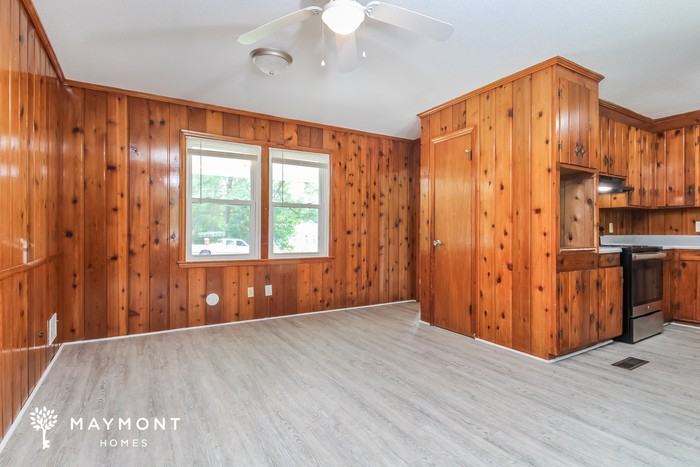 21 Newport Dr - Photo 6 of 15