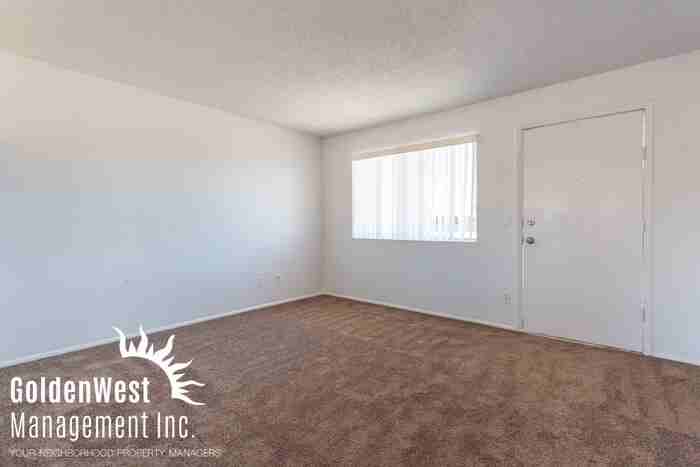 4434 W Sunnyslope Ln - Photo 3 of 19
