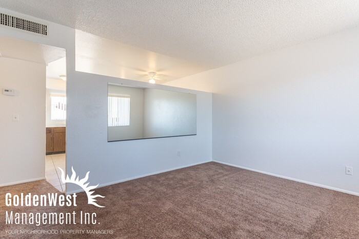 4434 W Sunnyslope Ln - Photo 4 of 19