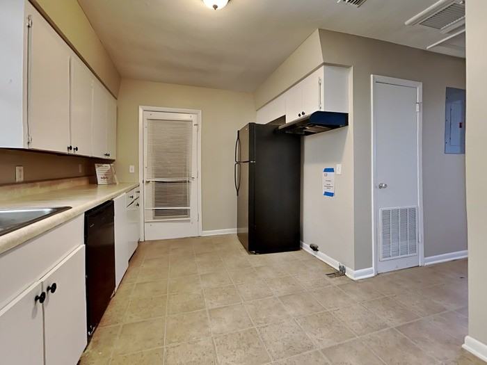 1332 Arlingwood Ave - Photo 7 of 22