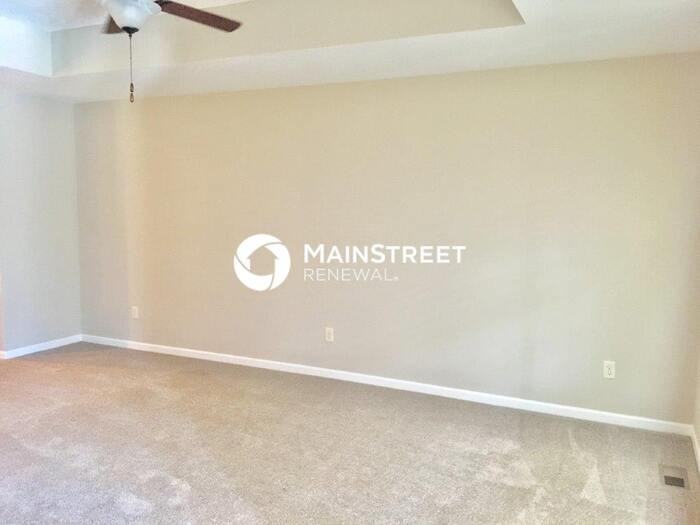 2826 N 99th Ter - Photo 5 of 23