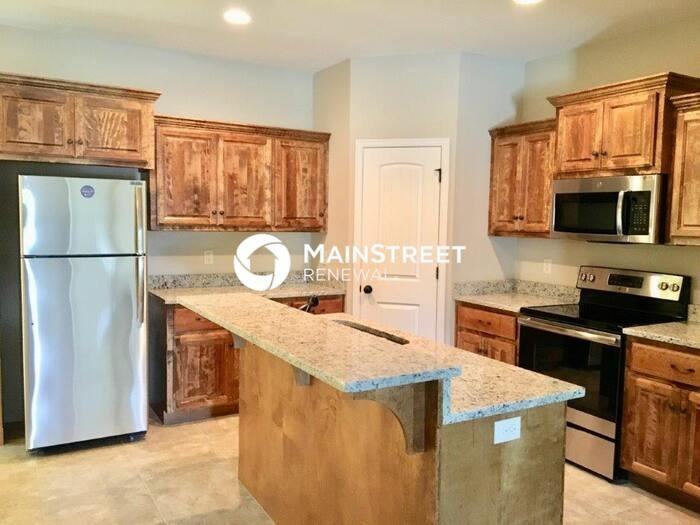 2826 N 99th Ter - Photo 6 of 23