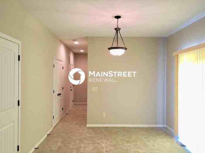 2826 N 99th Ter - Photo 7 of 23