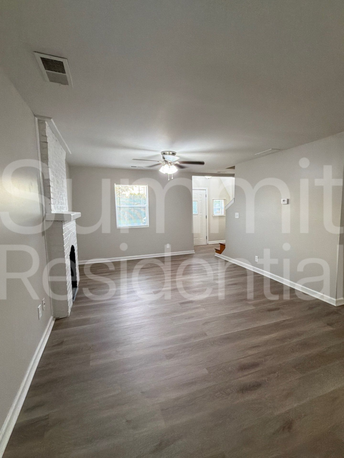 4713 Walnut Grove Ave - Photo 3 of 15
