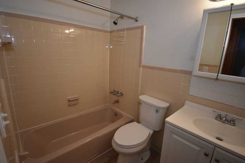 23 Alexander Dr #22 - Photo 5 of 8