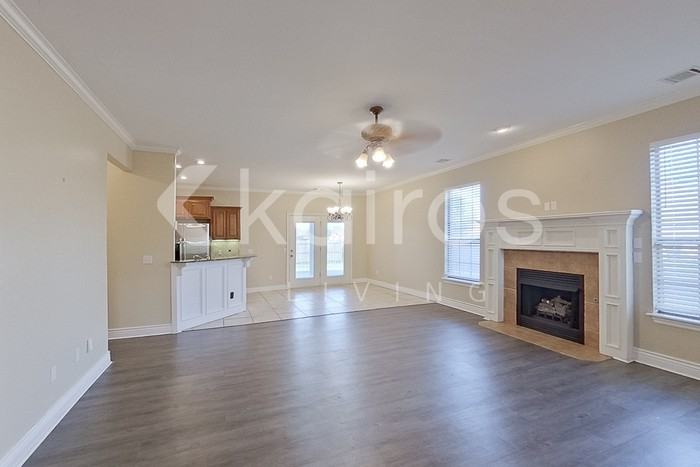 812 Sw 37th St - Photo 5 of 26