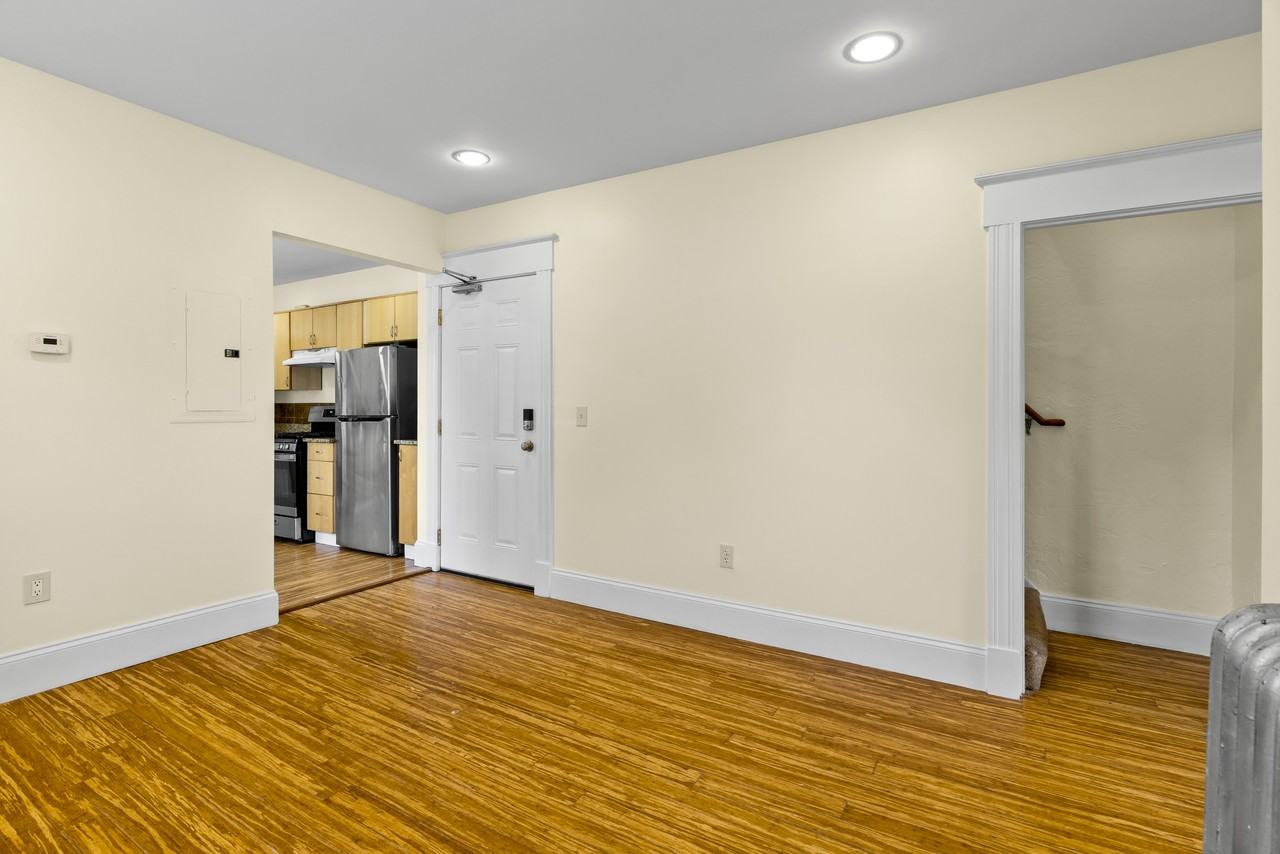 Payne St #2 - Photo 3 of 22