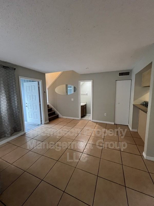 1736 E Mulberry Dr - Photo 4 of 9