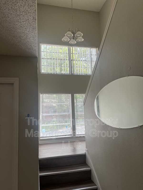 1736 E Mulberry Dr - Photo 5 of 9