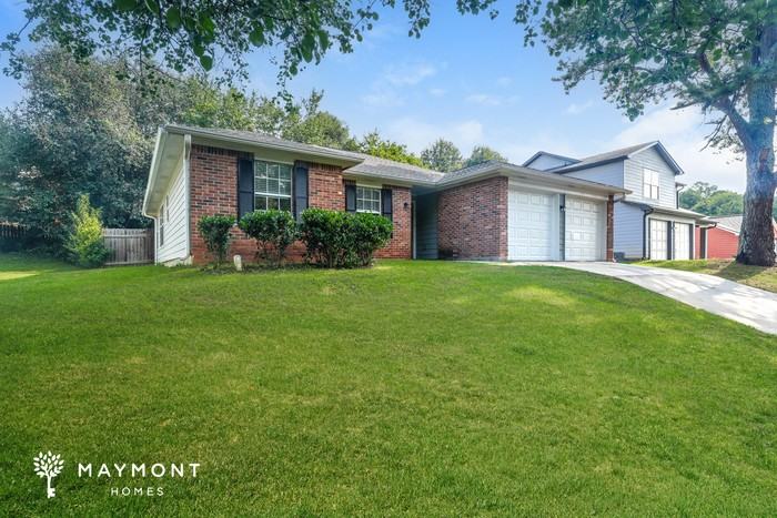 1901 Corners Cir - Photo 4 of 15