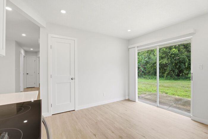 1080 Laurel Oaks Ct - Photo 7 of 28