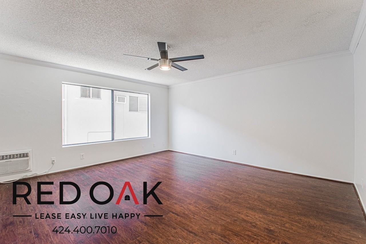 1522 N Formosa Ave - Photo 3 of 12