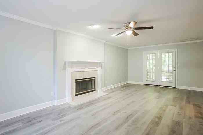 4011 Villa Ln - Photo 2 of 10