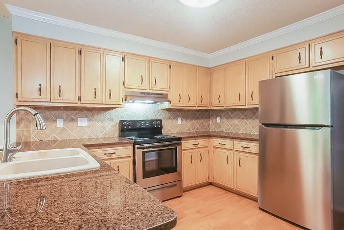 4011 Villa Ln - Photo 4 of 10