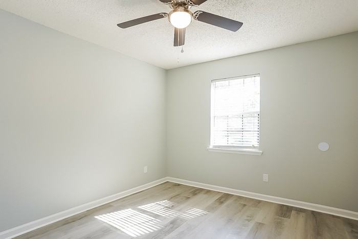 4011 Villa Ln - Photo 7 of 10
