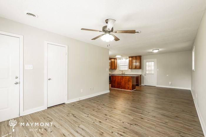 231 Merion Ct - Photo 4 of 12