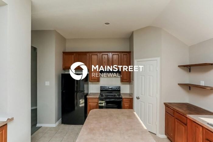 529 Covey Trl - Photo 5 of 13