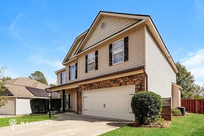 484 Sebastian Dr - Photo 5 of 6