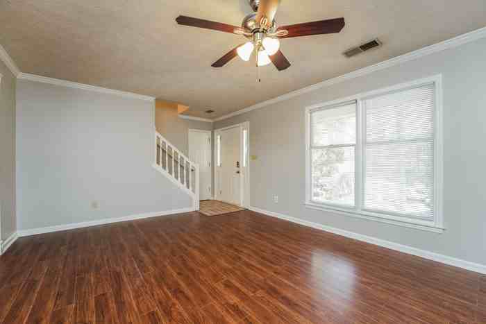 629 Tahoe Cir Se - Photo 5 of 17