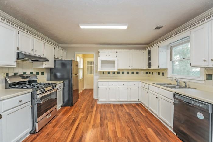 629 Tahoe Cir Se - Photo 7 of 17